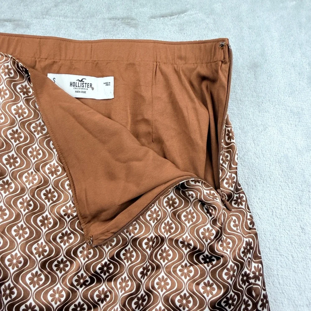 Hollister High-Rise Women's Small Mini Skirt Brown Retro Floral Satin Side Slit
